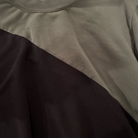 Summersalt sweatshirt size large - Picture 4 of 5